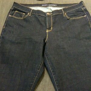 Old Navy Mid-Rise Curvy Straight Jeans for Women